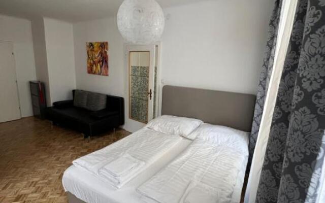 Guesthouse Mozart - Apartment House