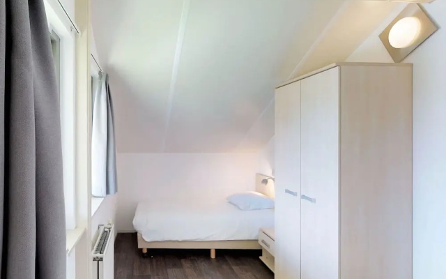 Comfortable villa with a dishwasher, at the Veerse Meer