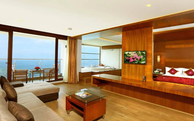 Plum Judy - The Leisure Hotel