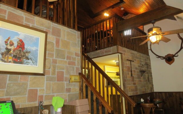 Trapper's Choice Inn & Restaurant