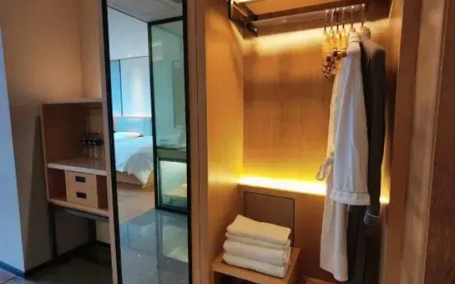 Earl Family Hotel (Feidong Xingguang International)