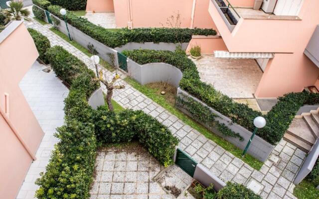 M126 - Marcelli, trilocale fronte mare in residence con piscina