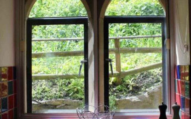 Cotswolds Valleys Accommodation Springfl