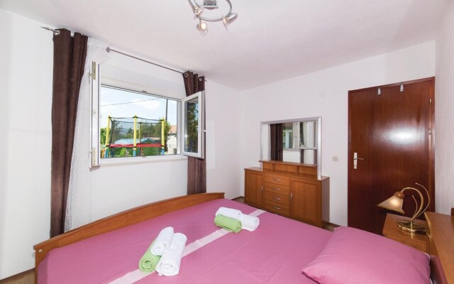 Amazing Home in Kastel Gomilica With Wifi and 3 Bedrooms