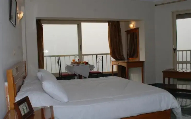 Royal Crown Hotel