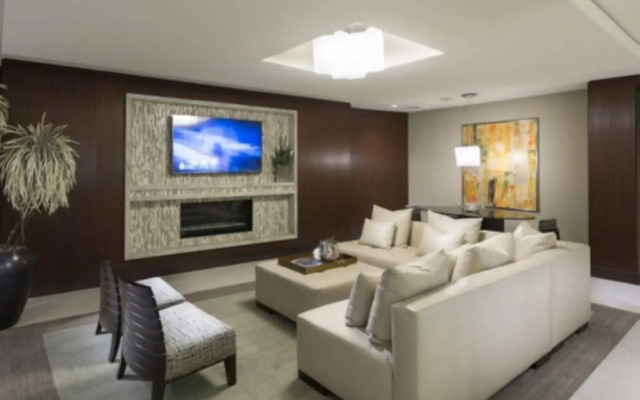 Global Luxury Suites at Cambridge Park