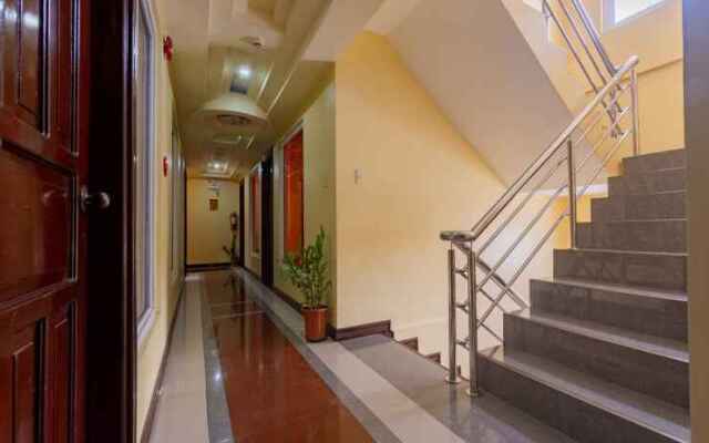 Rooms R Us - Voyagers Palace
