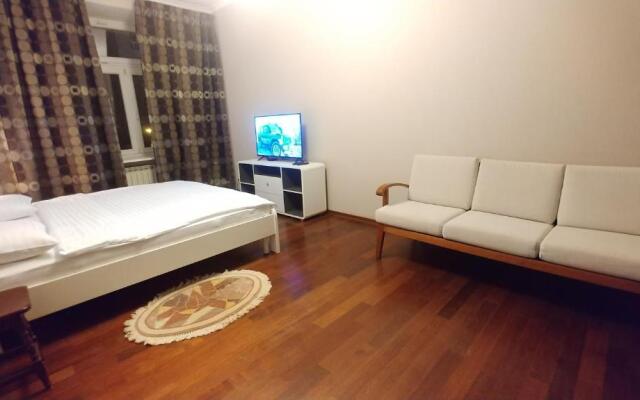 One bedroom Luxery 23 Khreshchatyk str Centre