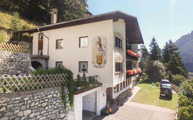 Stunning Apartment in Schnann With 2 Bedrooms and Wifi