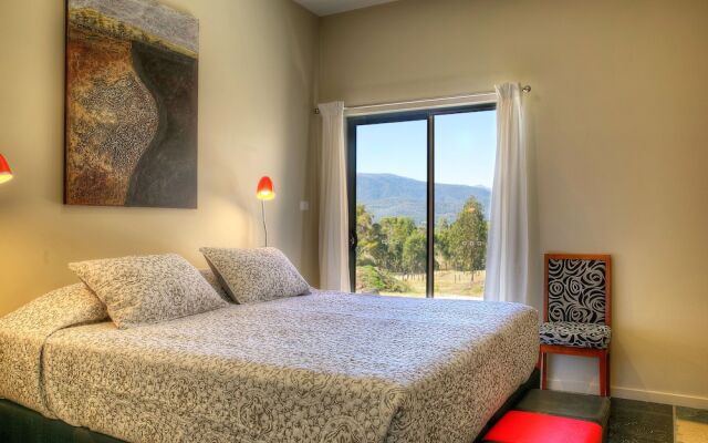 Spring Spur Stay