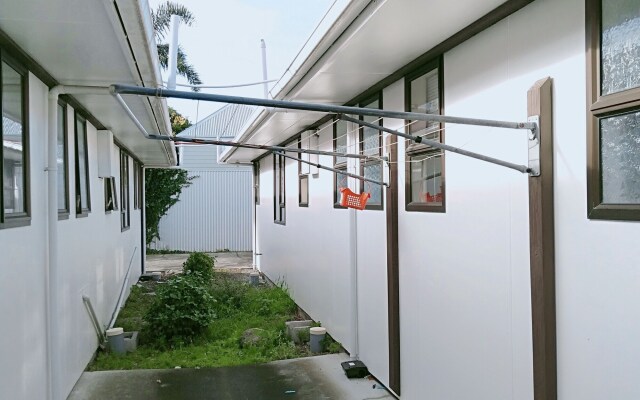 Albatross Motel