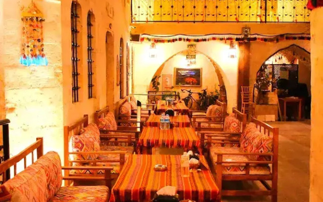 Nahrin Hotel & Art