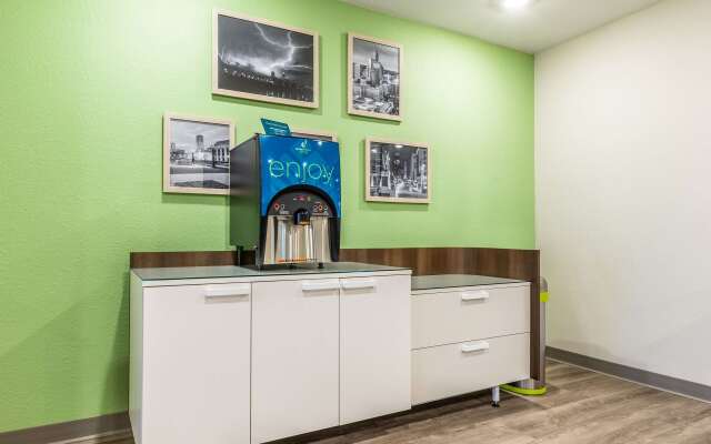 WoodSpring Suites Indianapolis Castleton