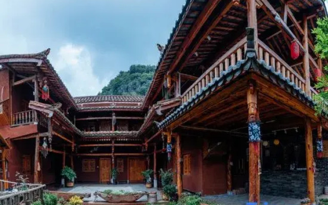 Puzhi Black Jin Inn