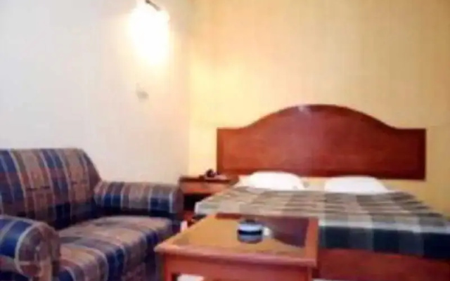 Hotel Red Castle