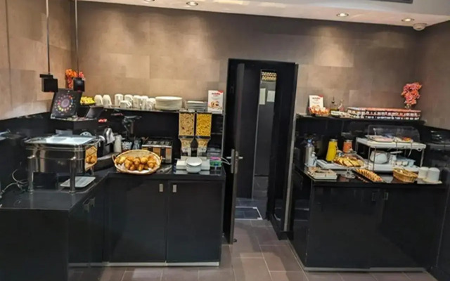 L'Adresse Hotel