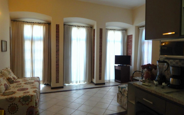 Solar do Carmo Suites & Apartments