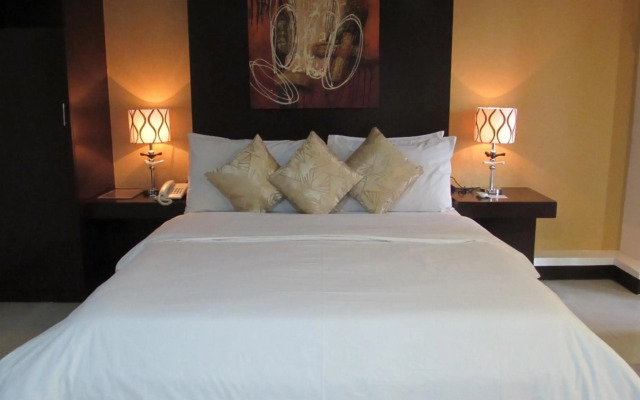 Oyster Plaza Hotel