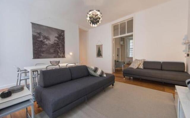 Lovelystay - Spacious 2br Downtown - 5 Min To River