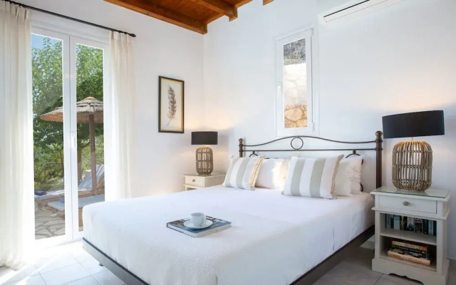 Luxury Villa With Stunning Views in Lefkada