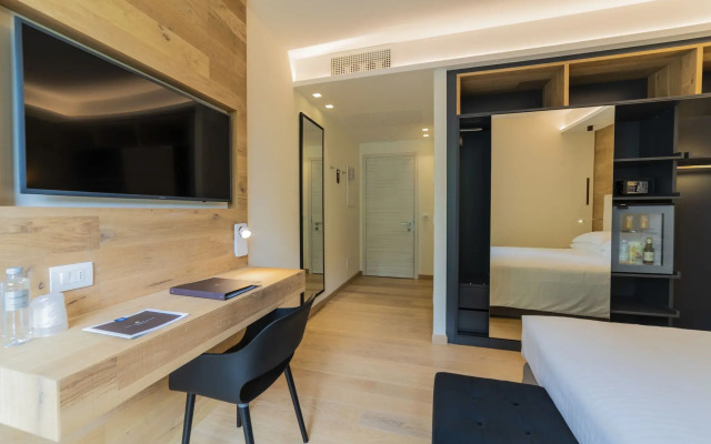 The Green Park Hotel