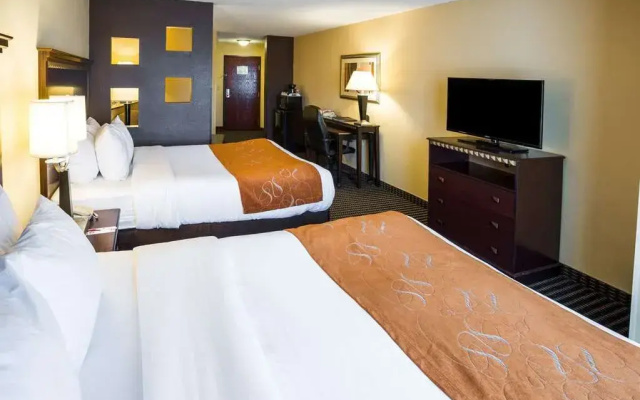 Comfort Suites Rochester