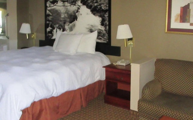 Super 8 by Wyndham Manchester TN