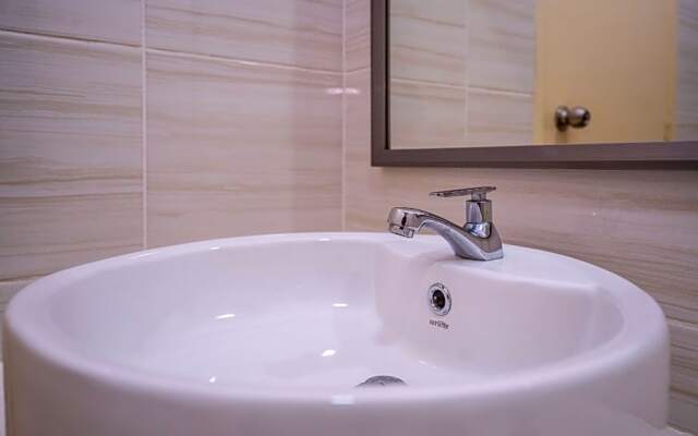 OYO HOME 90183 D' Summit Residence 2bhk YML 0824