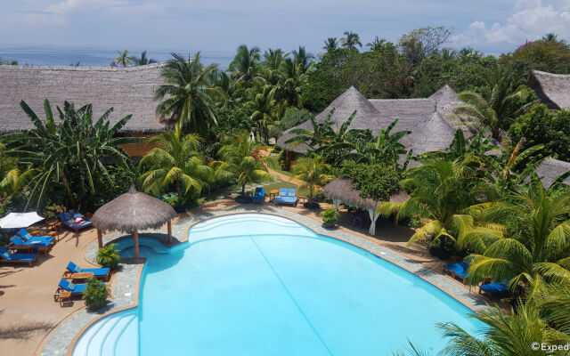 Coco Grove Beach Resort