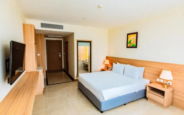 Dynasty Casino Hotel
