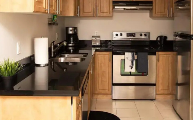 Red Maple Suites - Toronto