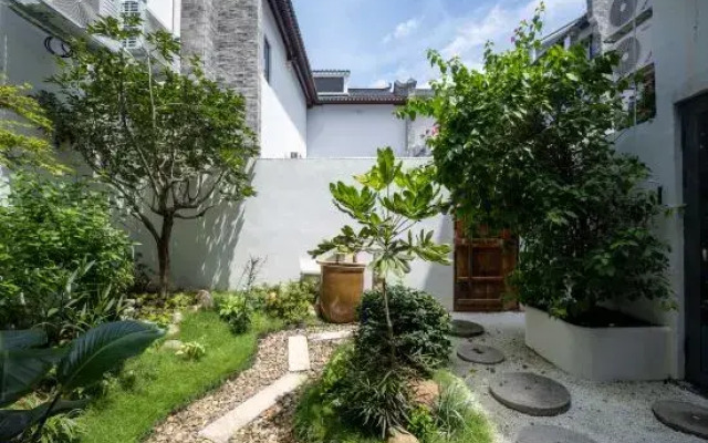 Ouyue Yuerongshe Feiyi Art Hotel (Wutian Old Street Branch)