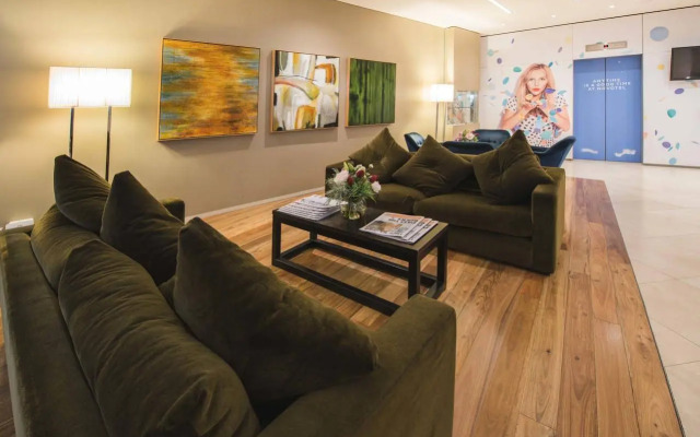 Novotel Sydney West HQ Hotel