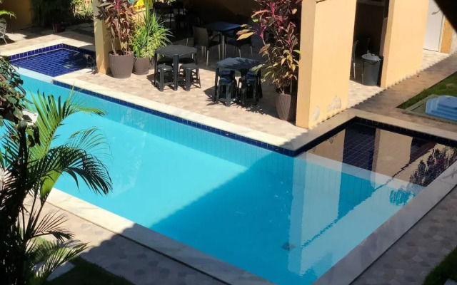 Apartamento com Piscina a Beira Mar