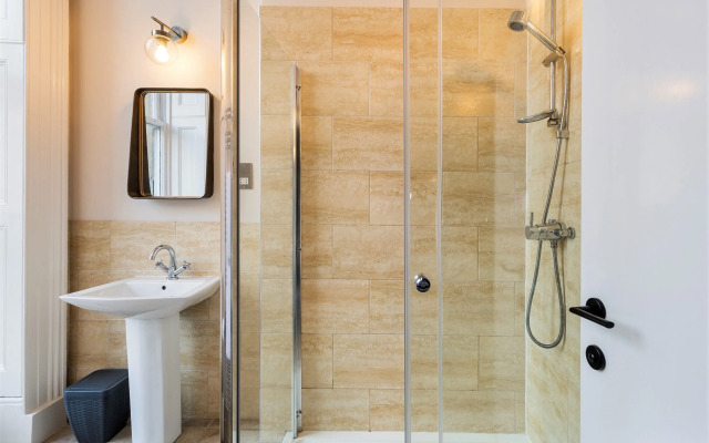 Your Apartment Clifton House