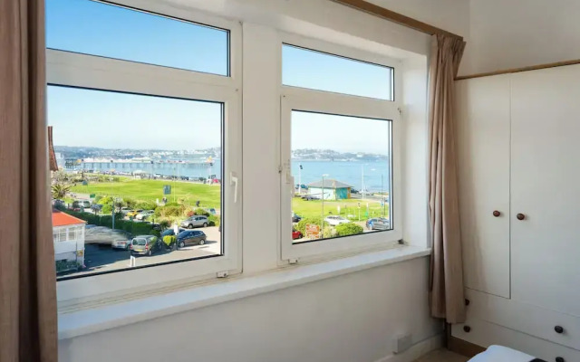 Torland Seafront Hotel