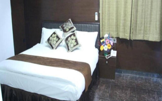 Abinand Grand