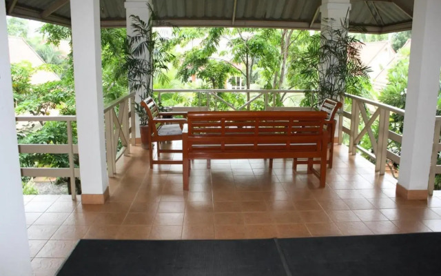 Tonwa Resort Hotel