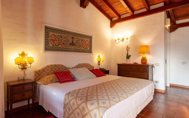 Nora Club Hotel