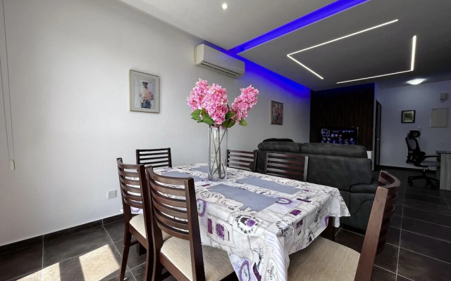 02 LIM - Stay Neo Coast Apartment