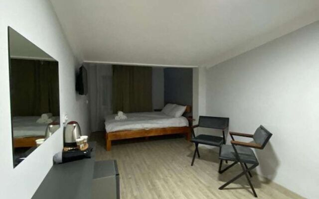 Convenient And Furnished Flat In Izmir Bayrakli