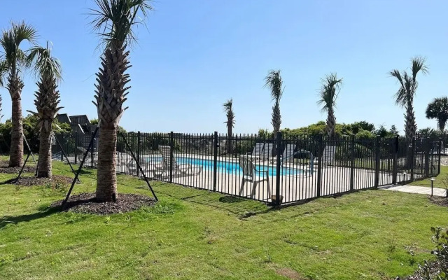 Avalon West- 5 Bedroom Home by RedAwning