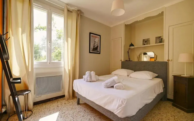 Maison Mas-Blanc-des-Alpilles, 7 pièces, 8 personnes - FR-1-599-9