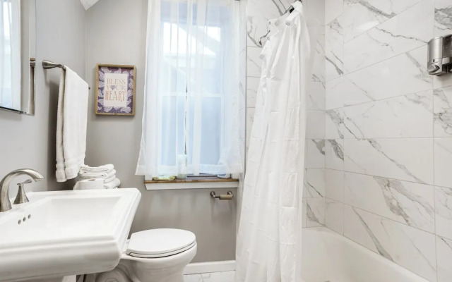 Philadelphia Gem: Walk to Temple University