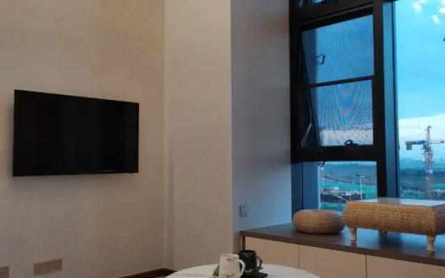 Lakeside Holiday Hotel (Kunming Sunac Dianchi Houhai Branch)