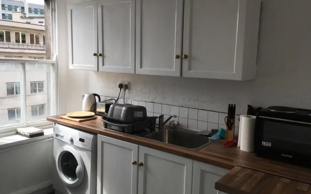 St Nicholas Street Apartment