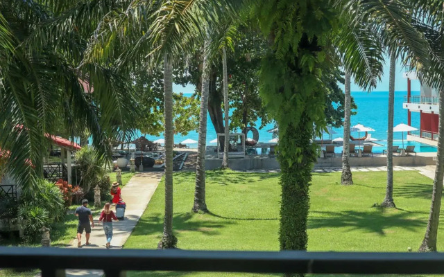 Prasarnsook Villa Beach Resort (SHA Extra Plus)