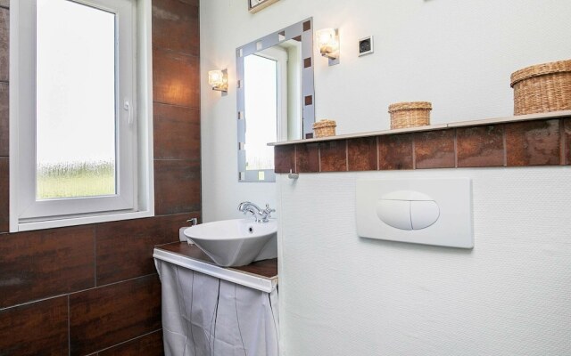 Secluded Holiday Home in Rødby Near Sea