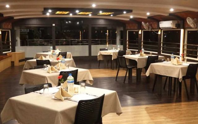 Kerala Vacation Houseboat