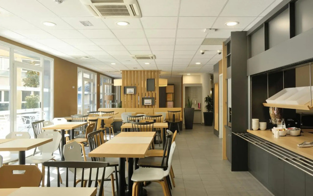 B&B HOTEL Lyon Caluire Cité Internationale